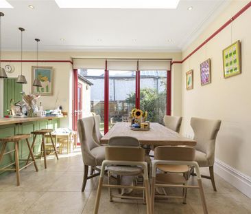 4 bedroom terraced house to rent - Photo 1