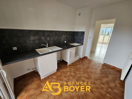 Location Appartement 3 pièces 63m² TOULON 83200 - Photo 4