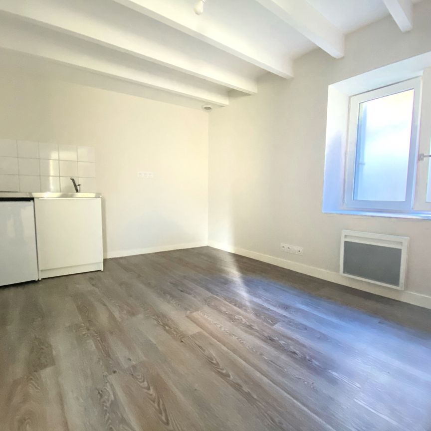 Location Appartement 2 pièces 23m² NIORT 79000 - Photo 1
