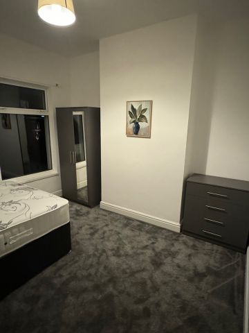 2 Bed Terraced House, Craners Road, CV1 - Photo 3