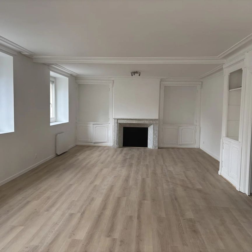 Location Appartement 4 pièces 126m² BOULOGNE SUR MER 62200 - Photo 1