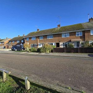 The Oval, Retford, DN22 - Photo 2