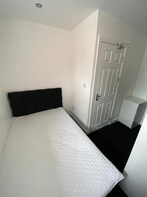 Room 3, Harley Street, Coventry - Photo 1