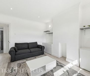 Elmcroft Close - Photo 2