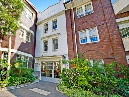 1/18 Royston Street, Darlinghurst NSW 2010 - Apartment For Rent | Domain - Photo 2