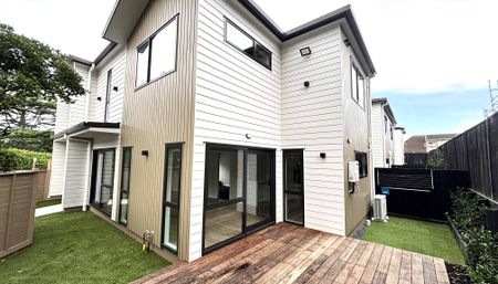 Brand New 4 Bedroom Home with Ensuite and Internal Access Parking - Photo 5