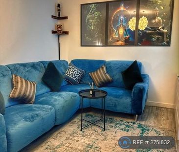 3 bedroom detached house to rent - Photo 2