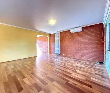 Low maintenance, Close to Eastern Freeway - Photo 4