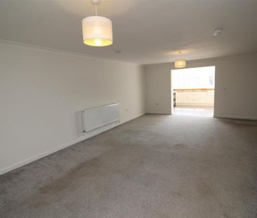 4 bedroom terraced house to rent - Photo 2