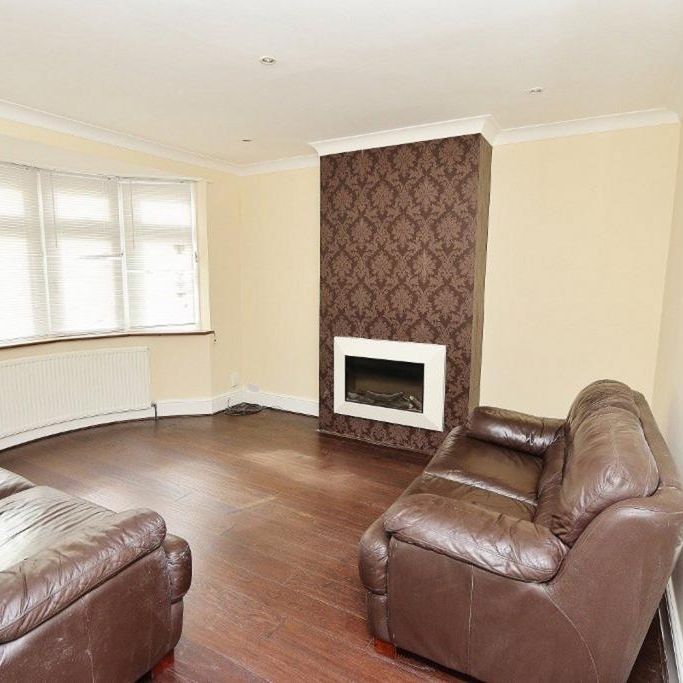3 bedroom semi-detached house to rent - Photo 1