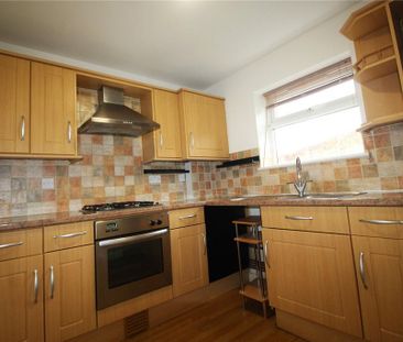 2 bedroom maisonette to rent - Photo 5