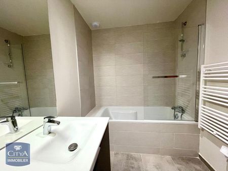 Location Appartement 4 pièces 92m² NARBONNE 11100 - Photo 5