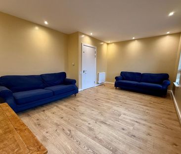 4 bedroom terraced house to rent - Photo 2