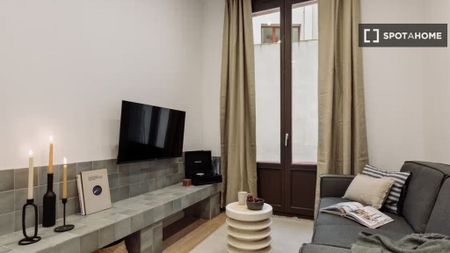 2 room luxury Flat for rent in Barcelona, Spain - Photo 2
