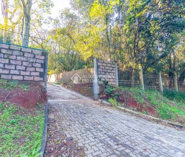 Casa com 4 quartos e 250m² para alugar em Campo Novo, Porto Alegre. - Foto 3