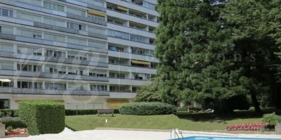 LARGE 4-PIECE - FURNISHED-CROSSING WITH 2 LARGE BALCONIES - PARK - 2X POOLS & SPA - Photo 3