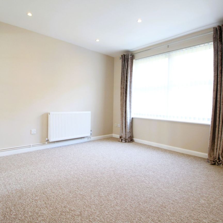 Withy Bush, Burgess Hill, RH15 - Photo 1