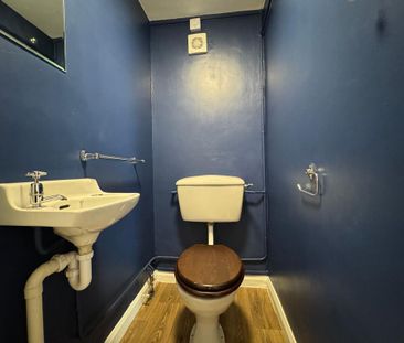 2 bedroom semi-detached house to rent - Photo 6