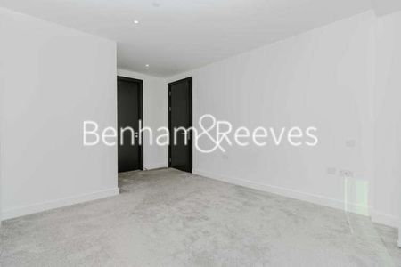 Brigadier Walk, Royal Arsenal Riverside, SE18 - Photo 4