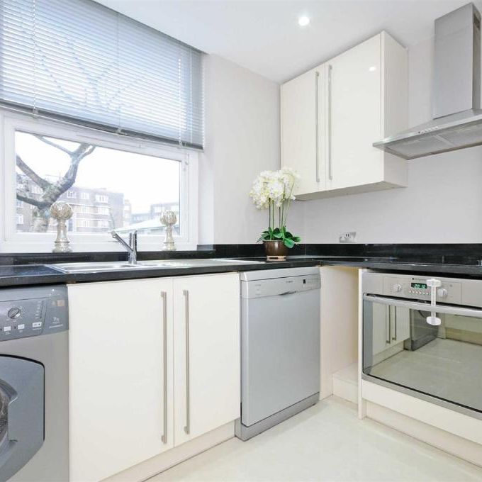3 bedroom flat to rent - Photo 1