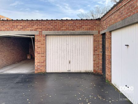 VOLLEDIG GERENOVEERD APPARTEMENT MET GARAGE TE HASSELT - Photo 3