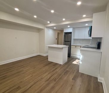 22 Dashwood Crescent apartment — Toronto, ON (1-Bedroom) - 1 Bedroom - Photo 2