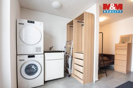 Pronájem bytu 5+kk 112 m², Hradec Králové - Фото 3