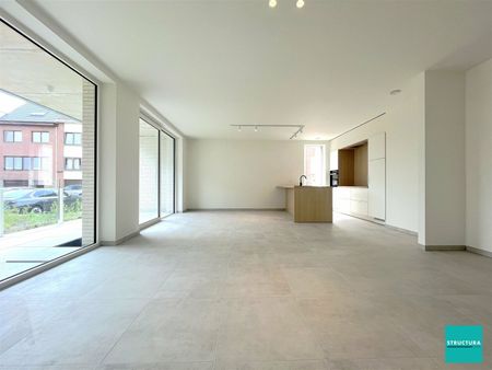 Nieuwbouwappartement met 2 slaapkamers en terras - Photo 4