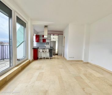 PARKBLICK! SCHÖNE 2-ZIMMER-WOHNUNG + GROSSER TERRASSE - Photo 1