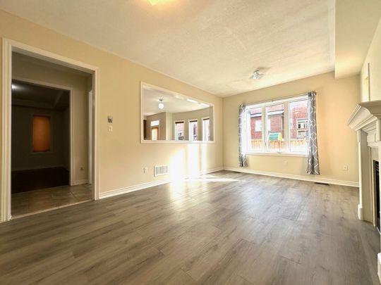 For Lease - 1171 Mctavish Drive, Newmarket, Ontario - Photo 1