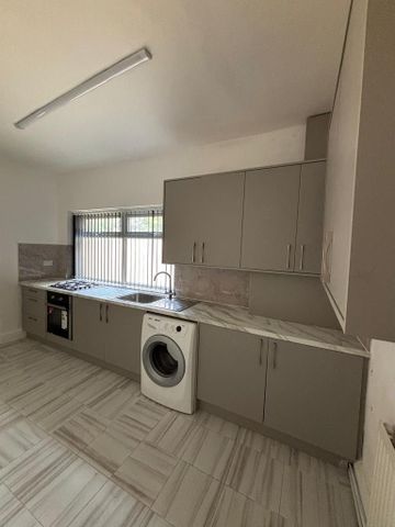 4 bedroom terraced house to rent - Photo 2