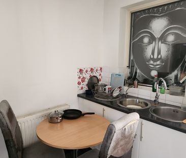 Room in a Shared House, Mayday Gardens, SE3 - Photo 6