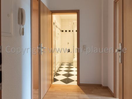 Balkon, modernes Bad mit Dusche, Hochparterre - 2 Zimmerwohnung in Plauen Haselbrunn zur Miete - Photo 5