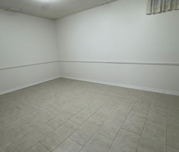 For Lease - 457 Wilkins Street, London South, Ontario - Photo 5