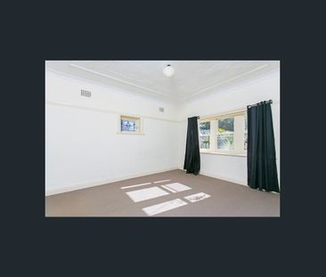 Quaint 2 Bedroom Home - Photo 1