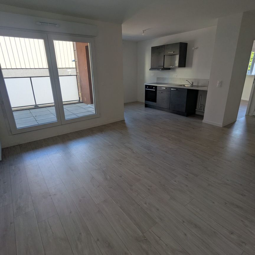 Location Appartement 2 pièces 62m² MAROMME 76150 - Photo 1