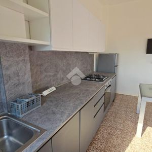 Monolocale in affitto - Photo 2