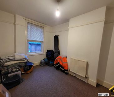 2 bed Terraced in Hilton Road , Newton Abbot, TQ12 1BJ - Photo 4