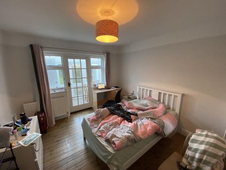 5 bedroom detached house to rent - Photo 4