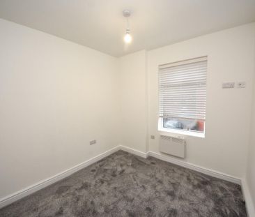 2 bed Flat for Rent - Photo 6