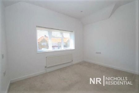 2 bedroom end of terrace house to rent - Photo 5