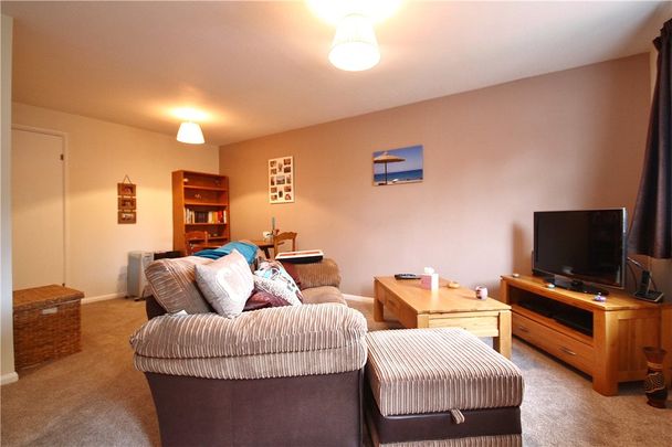 Torridon Close, Woking, Surrey, GU21 3DB - Photo 1