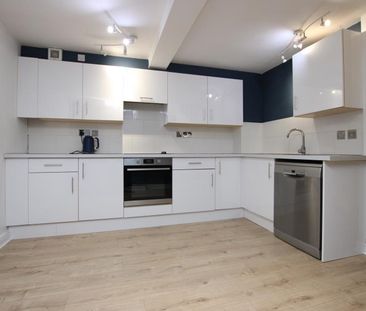 3 bedroom terraced house to rent - Photo 5