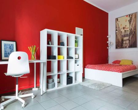 Via Francesco Arese, Milan, Lombardy 20159 - Photo 5