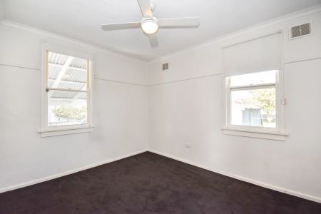 62 Matthews Avenue, Orange. - Photo 4