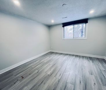 For Lease - 98 Cherry Hills Road, Vaughan, Ontario - Photo 2