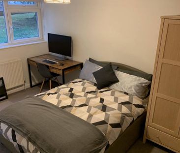3 bedroom ground floor maisonette to rent - Photo 5