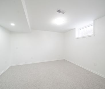 For Lease - 635 Peele Boulevard, Burlington, Ontario - Photo 2