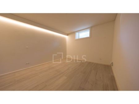 5 room luxury Flat for rent in Estoril, Cascais e Estoril, Cascais, Lisbon - Photo 3