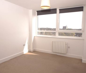 2 bed Apartment for rent - Photo 4